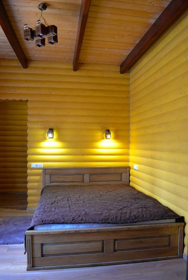 Apartmán Knyazhyi Dvir Strigalnya Exteriér fotografie